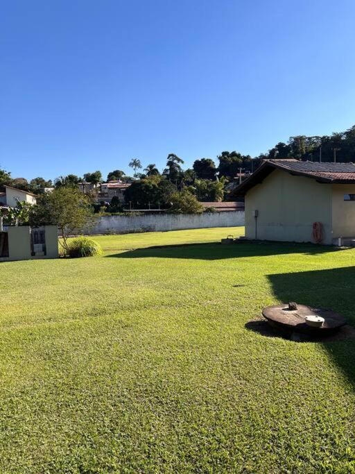 Tranquilo E Perto De Tudo Em Sr São Roque Esterno foto