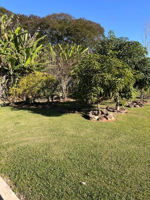 Tranquilo E Perto De Tudo Em Sr São Roque Esterno foto